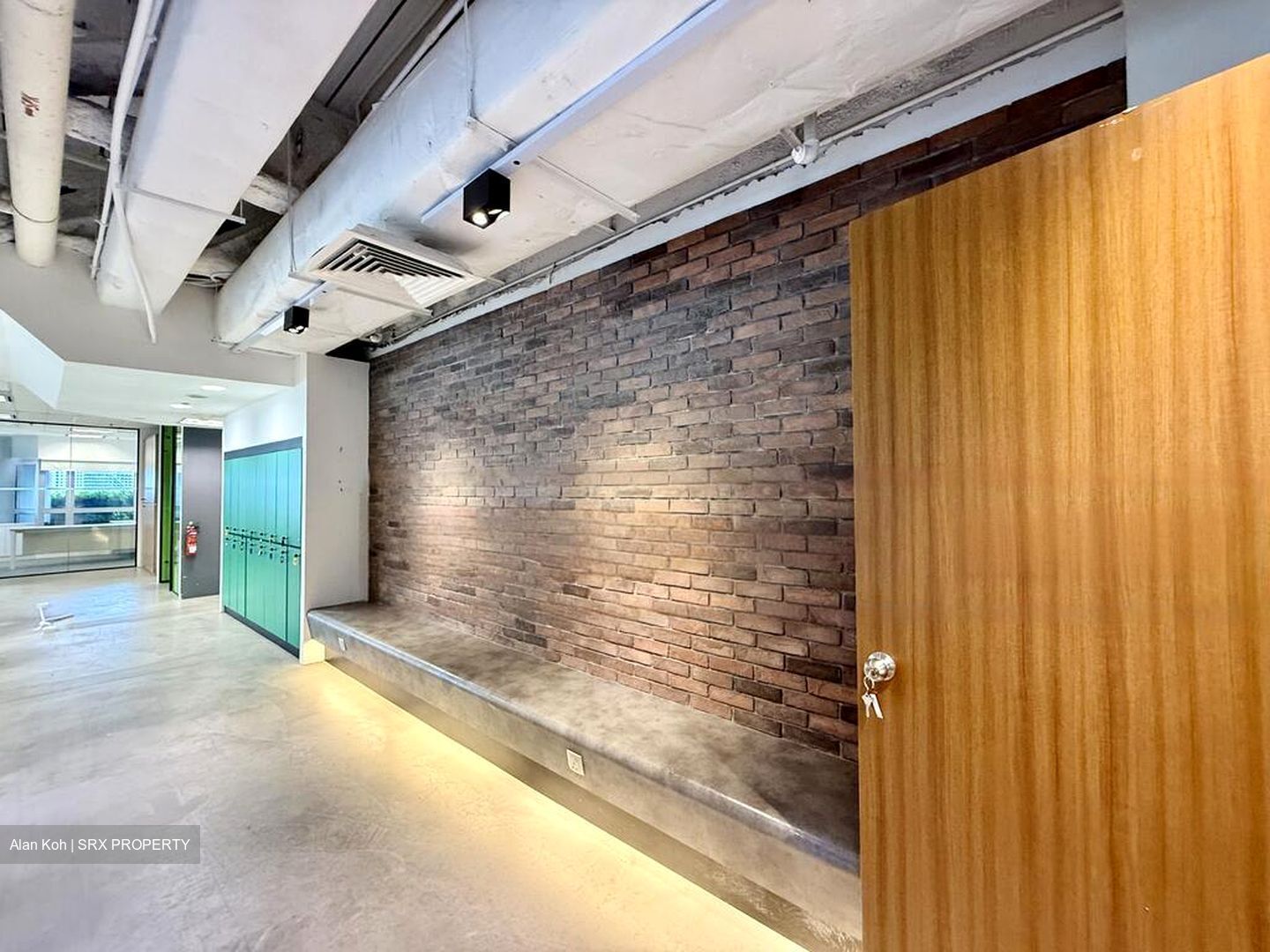 Concourse Skyline (D7), Office #451579391